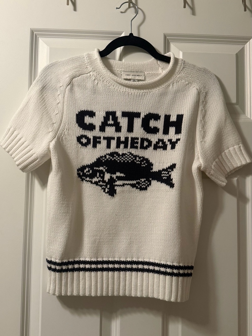 White Knit 'Catch of the Day' Fish Sweater - Navy Graphic